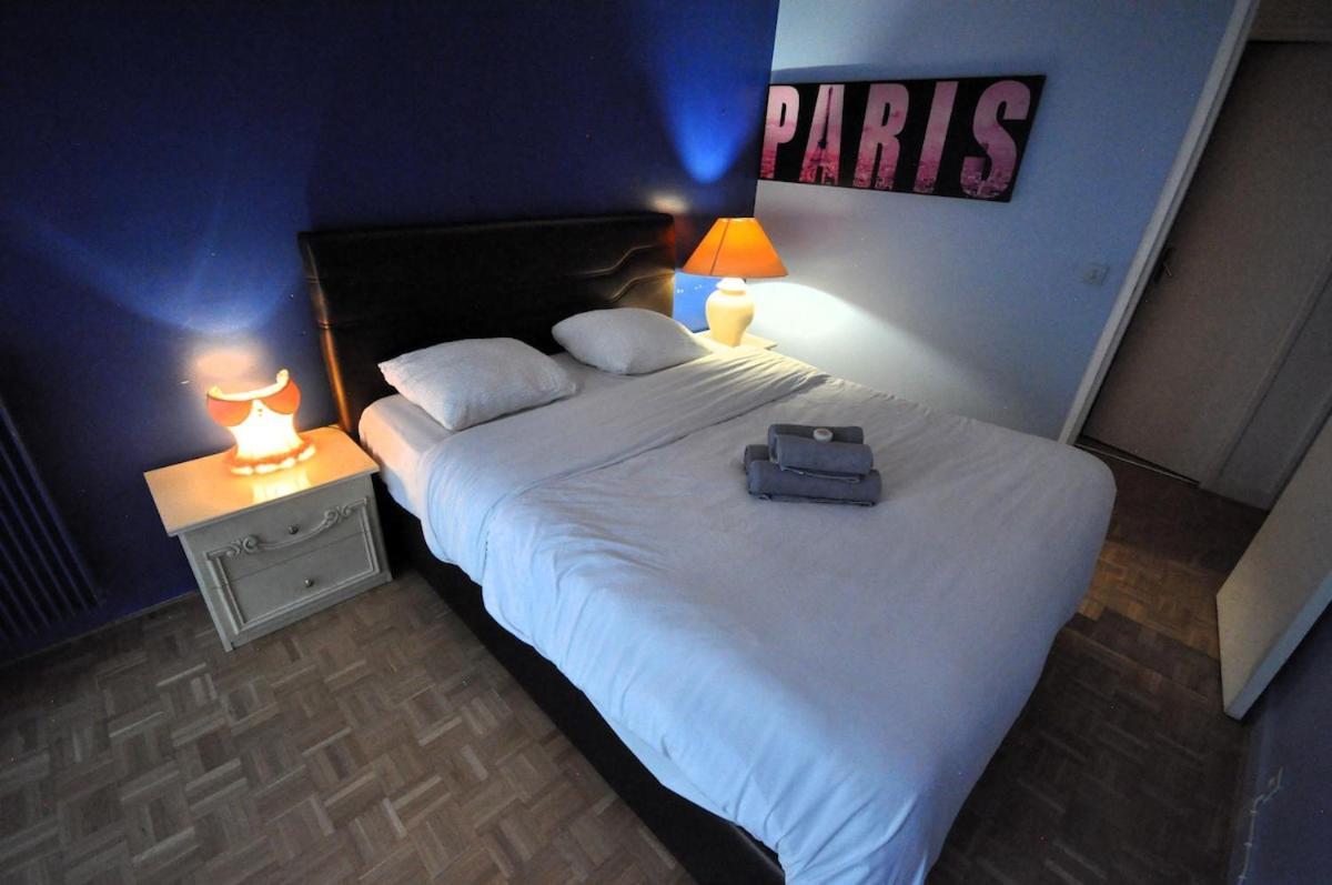 Apartment Spacious, Bright With Private Parking