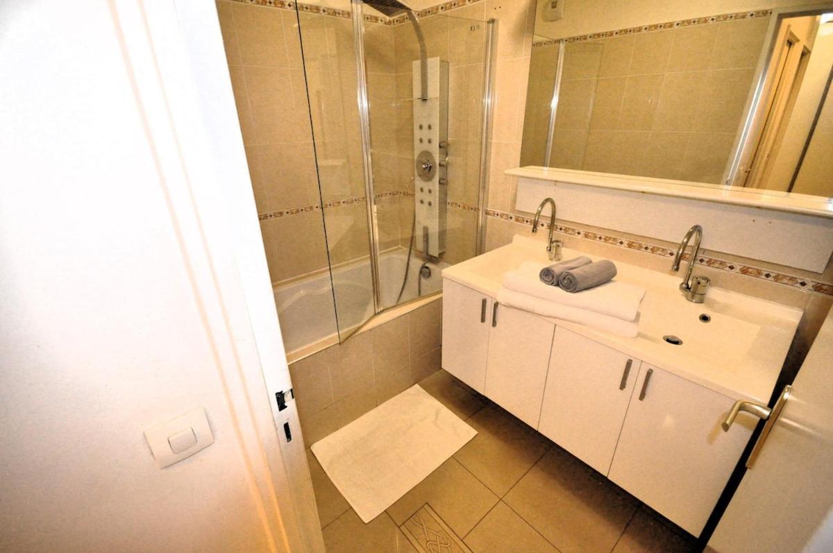 Spacious, Bright With Private Parking Apartment