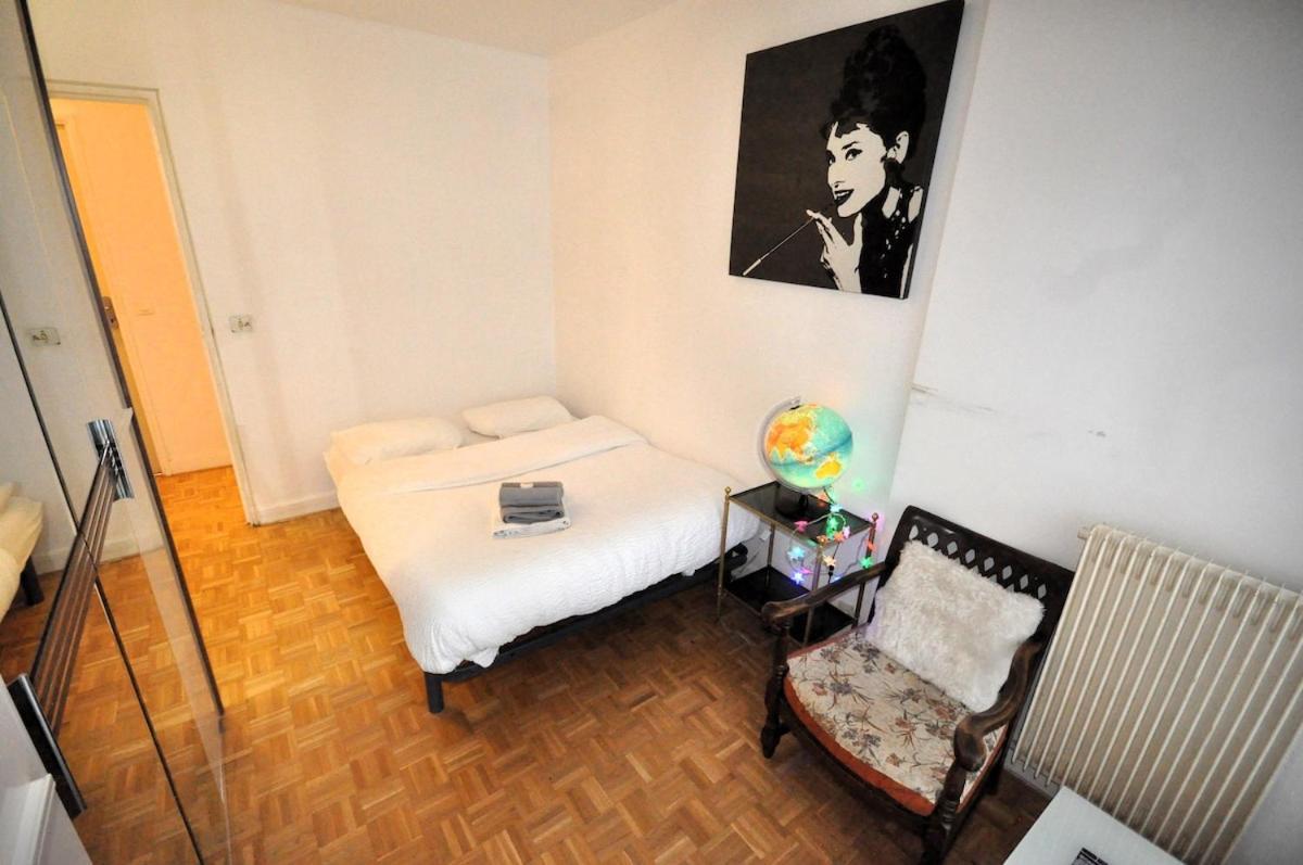 Apartment Spacious, Bright With Private Parking Paris